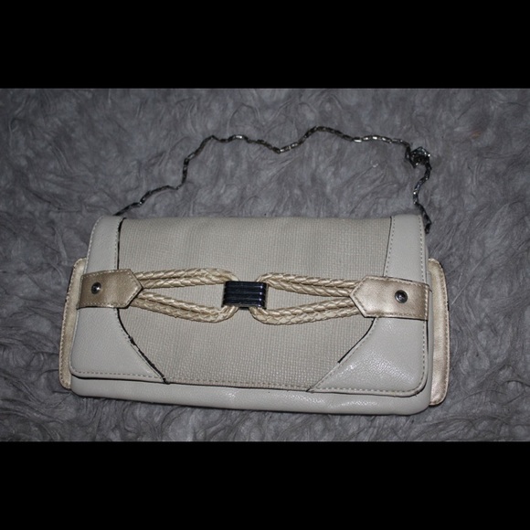 Jennifer Lopez Handbags - Cream color JLO wallet bag
